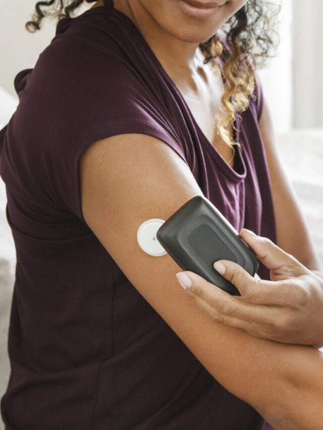 An Apple gadget that monitors blood sugar levels without pricking skin is coming soon.